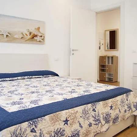 Romeo's House Apartman *